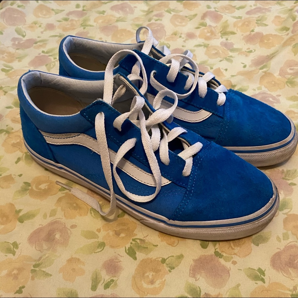 BLUE VANS